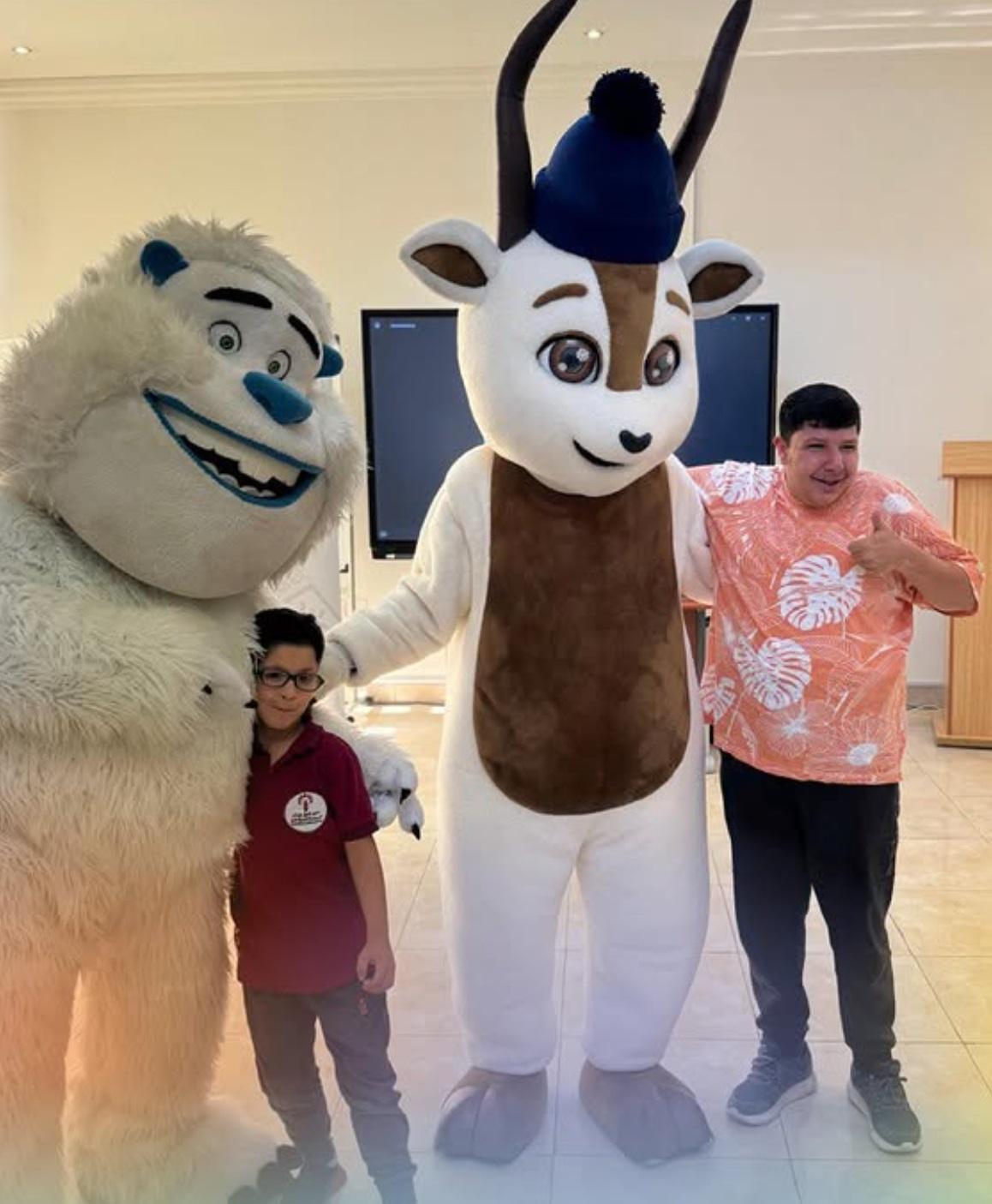 اصدقاء مع شخصيات